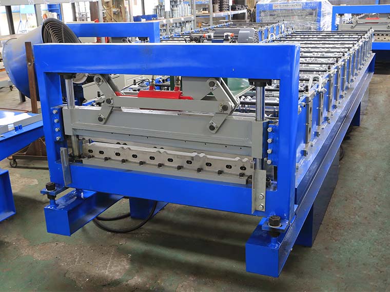 YX10-900 Roof Panel Roll Forming Machine
