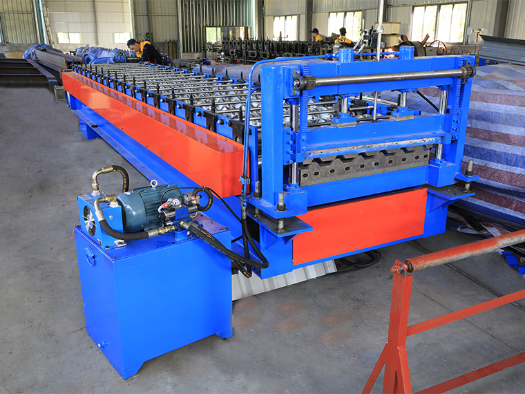 YX30-150-750 Roof Panel Forming Machine