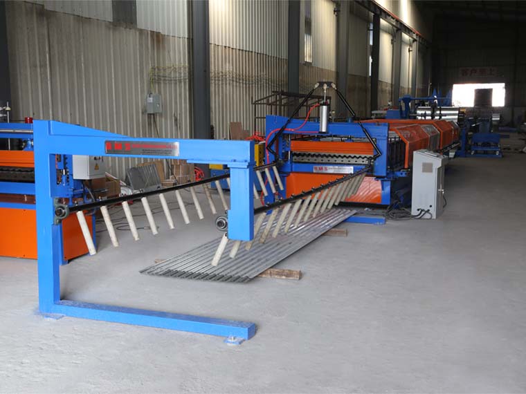 European Style Corrugated Roof Sheet Roll Forming Machine