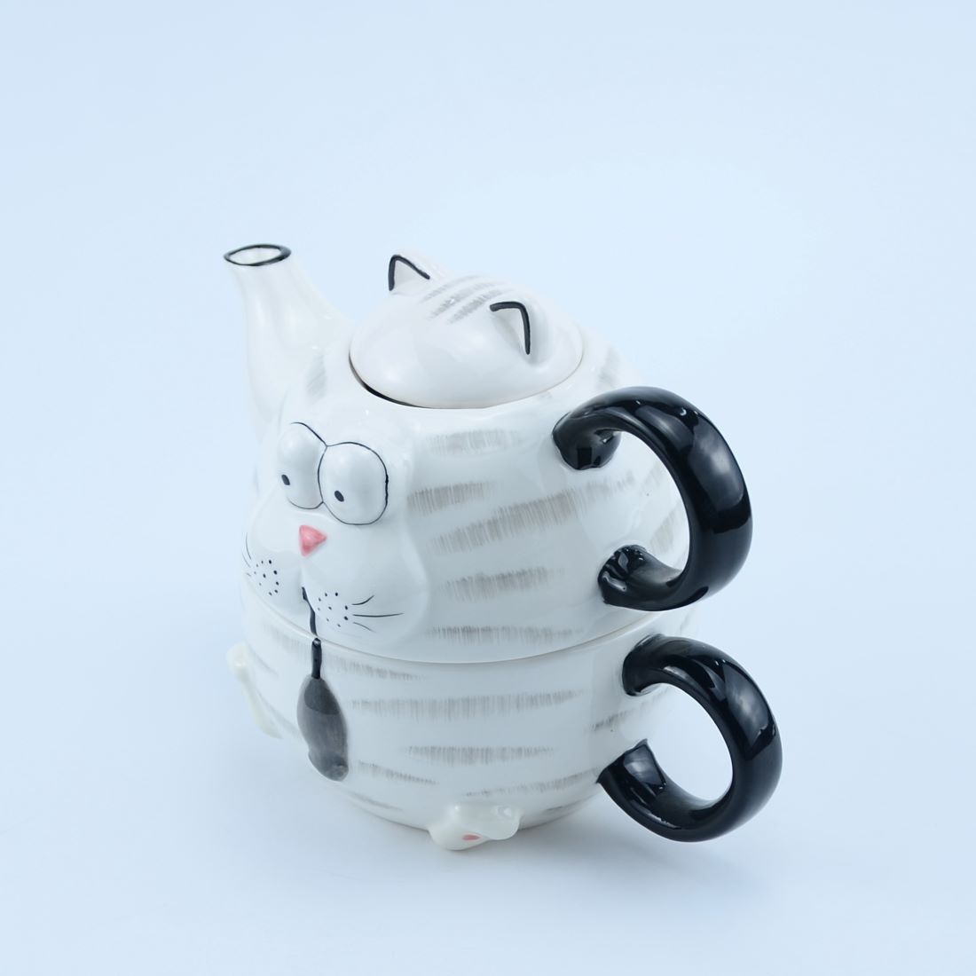 Ceramic Coffee Pot with Cat-Inspired Design