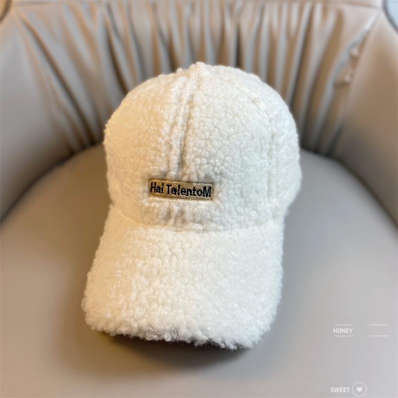 New Lamb Wool Hat Women's Autumn and Winter Letter Embroidered Duck Tongue Hat Versatile Thickened Warm Plush Baseball Hat